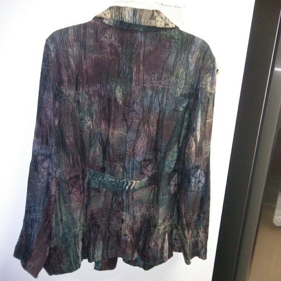 Blazer - Picture 3 of 3